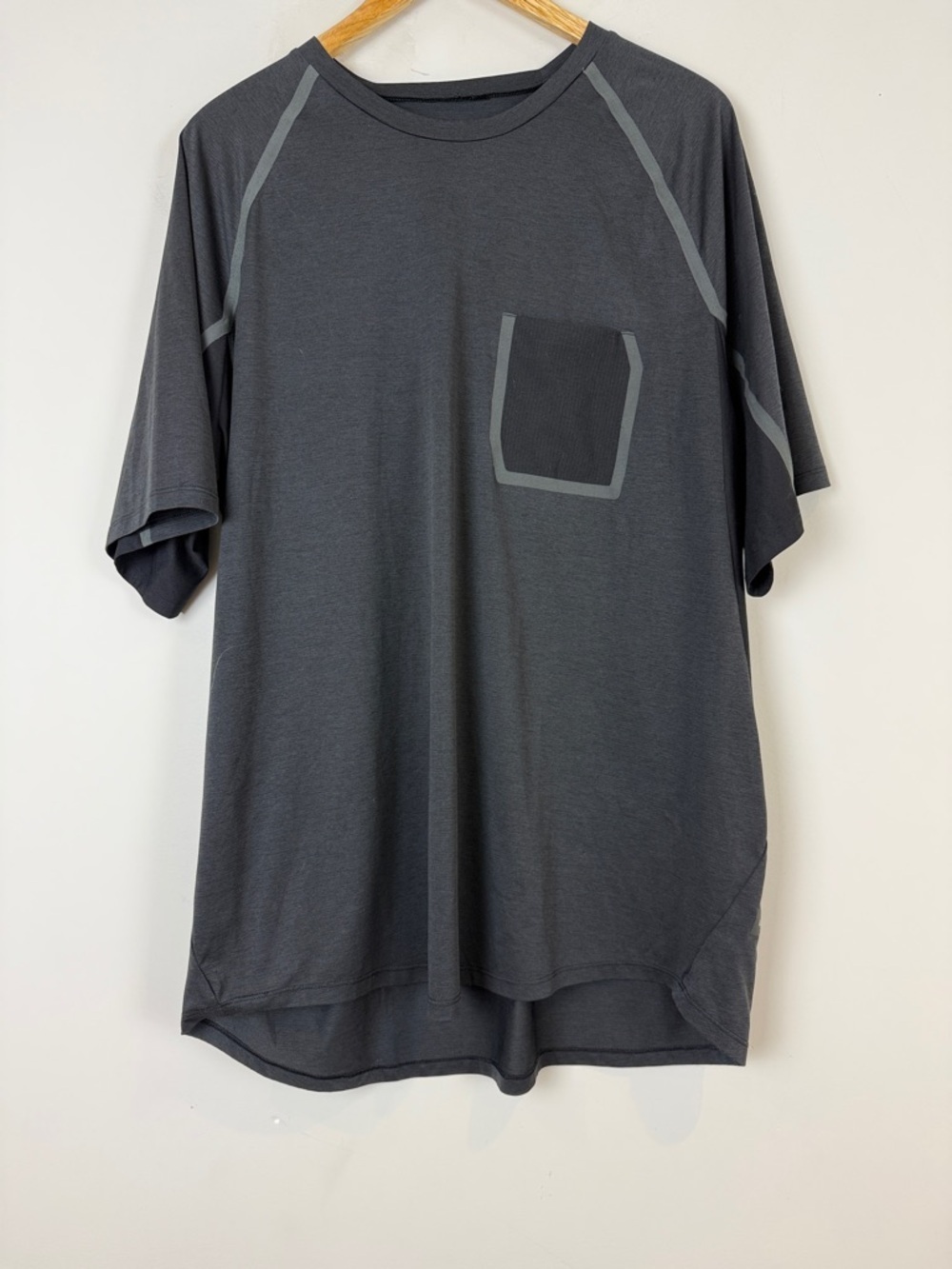 Lululemon Men's Short Sleeve Pocket Tee in Charcoal with black accents